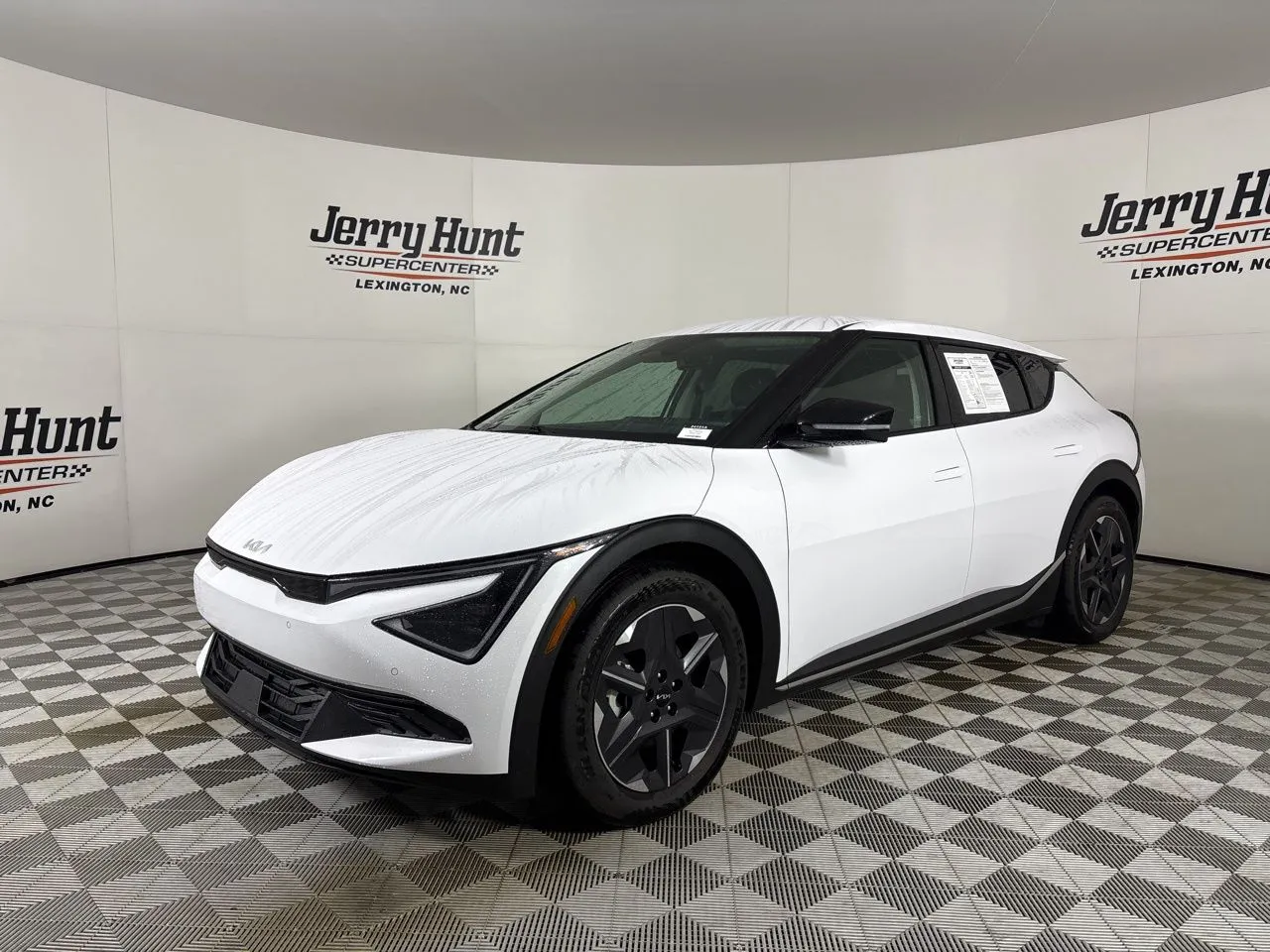 White 2025 Kia EV6 Light for sale in Lexington, NC