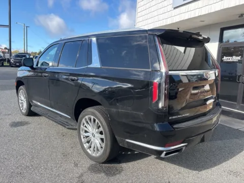 More photos of 2022 Cadillac Escalade Premium Luxury at Jerry Hunt Supercenter - Lexington, NC