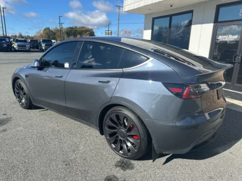 More photos of 2023 Tesla Model Y Performance at Jerry Hunt Supercenter - Lexington, NC
