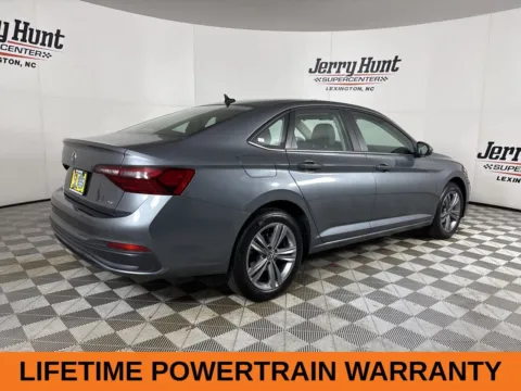 More photos of 2024 Volkswagen Jetta 1.5T SE at Jerry Hunt Supercenter - Lexington, NC