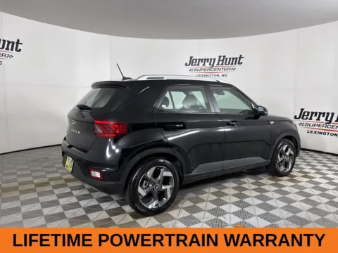 More photos of 2024 Hyundai Venue SEL at Jerry Hunt Supercenter - Lexington, NC