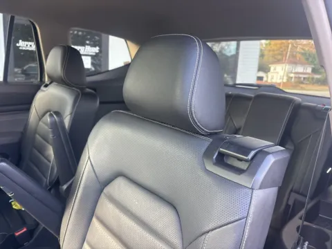 More photos of 2022 Volkswagen Atlas 3.6L V6 SEL Premium R-Line at Jerry Hunt Supercenter - Lexington, NC