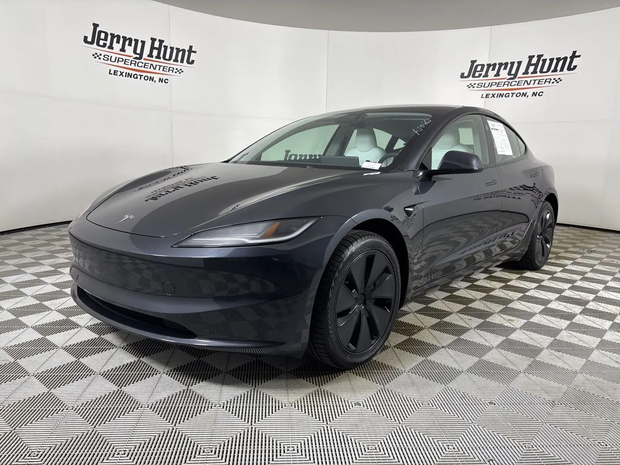 2025 Tesla Model 3 Performance's photo