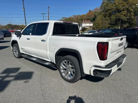 More photos of 2022 GMC Sierra 1500 Denali at Jerry Hunt Supercenter - Lexington, NC