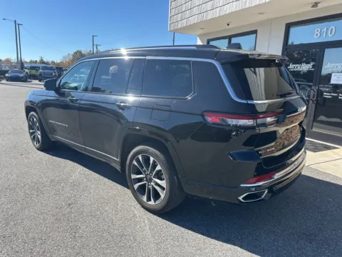 More photos of 2023 Jeep Grand Cherokee L Overland at Jerry Hunt Supercenter - Lexington, NC