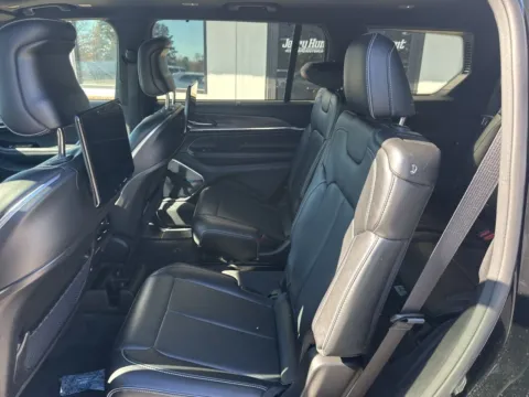 More photos of 2023 Jeep Grand Cherokee L Overland at Jerry Hunt Supercenter - Lexington, NC