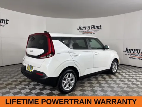 More photos of 2022 Kia Soul LX at Jerry Hunt Supercenter - Lexington, NC