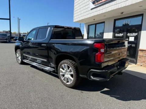 More photos of 2022 Chevrolet Silverado 1500 High Country at Jerry Hunt Supercenter - Lexington, NC
