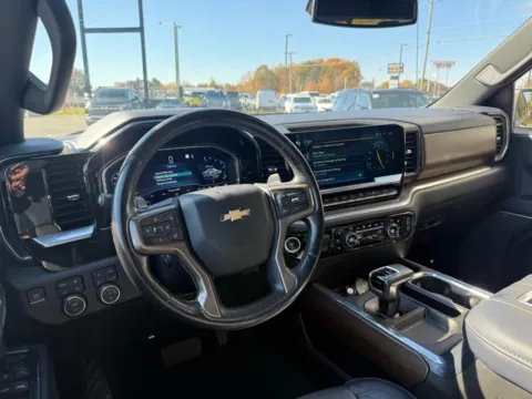 More photos of 2022 Chevrolet Silverado 1500 High Country at Jerry Hunt Supercenter - Lexington, NC