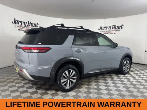 More photos of 2024 Nissan Pathfinder SL at Jerry Hunt Supercenter - Lexington, NC