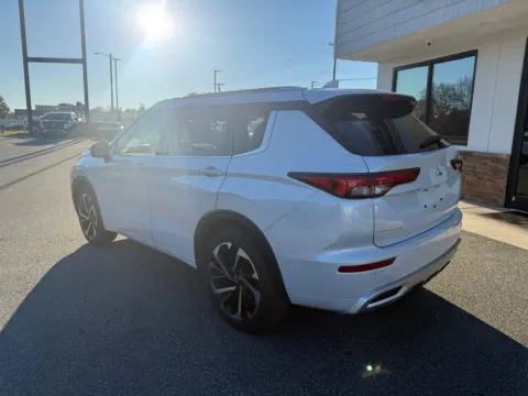 More photos of 2024 Mitsubishi Outlander SEL at Jerry Hunt Supercenter - Lexington, NC