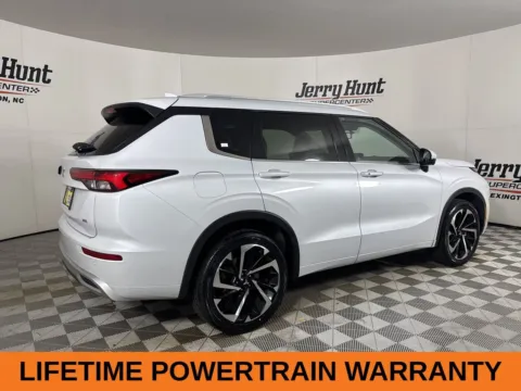 More photos of 2024 Mitsubishi Outlander SEL at Jerry Hunt Supercenter - Lexington, NC