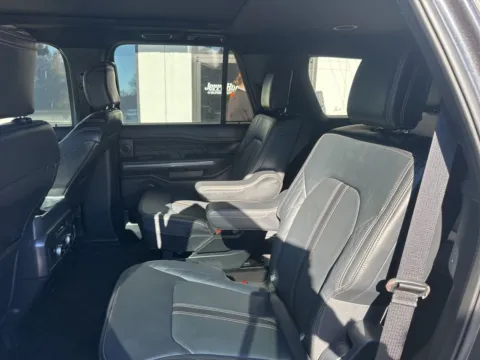 More photos of 2023 Ford Expedition Platinum at Jerry Hunt Supercenter - Lexington, NC