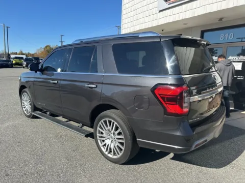 More photos of 2023 Ford Expedition Platinum at Jerry Hunt Supercenter - Lexington, NC