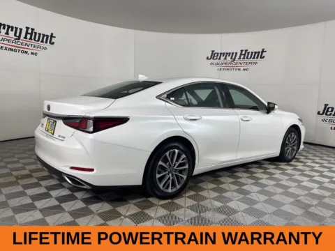 More photos of 2022 Lexus ES 350 at Jerry Hunt Supercenter - Lexington, NC