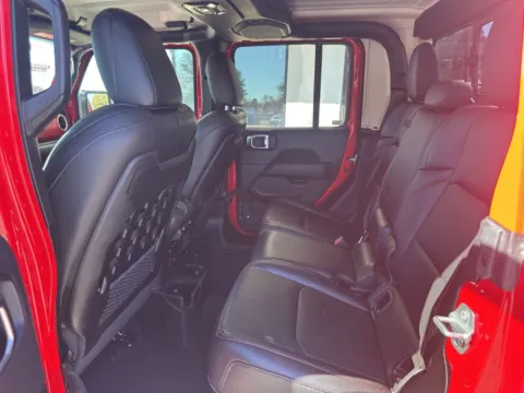 More photos of 2023 Jeep Gladiator Rubicon at Jerry Hunt Supercenter - Lexington, NC