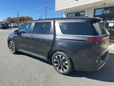 More photos of 2024 Kia Carnival EX at Jerry Hunt Supercenter - Lexington, NC