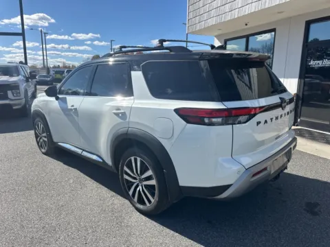 More photos of 2023 Nissan Pathfinder Platinum at Jerry Hunt Supercenter - Lexington, NC