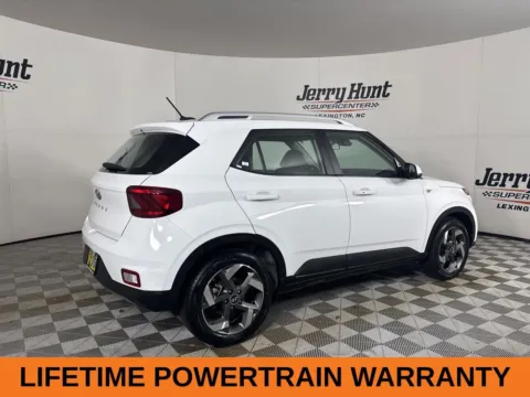 More photos of 2024 Hyundai Venue SEL at Jerry Hunt Supercenter - Lexington, NC