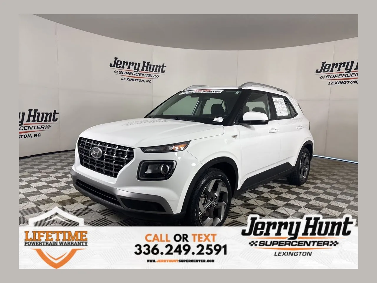 White 2024 Hyundai Venue SEL for sale in Lexington, NC