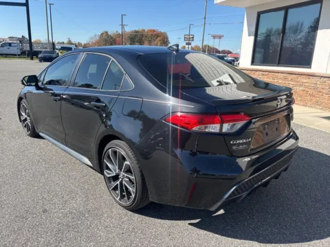 More photos of 2020 Toyota Corolla SE at Jerry Hunt Supercenter - Lexington, NC