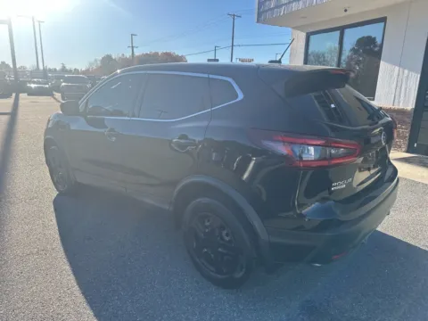 More photos of 2020 Nissan Rogue Sport S at Jerry Hunt Supercenter - Lexington, NC