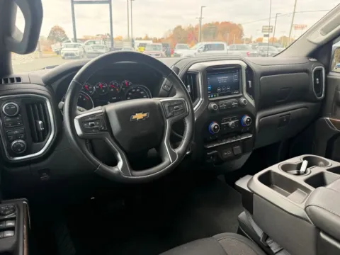 More photos of 2021 Chevrolet Silverado 1500 LT at Jerry Hunt Supercenter - Lexington, NC