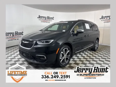 Black 2022 Chrysler Pacifica Pinnacle for sale in Lexington, NC