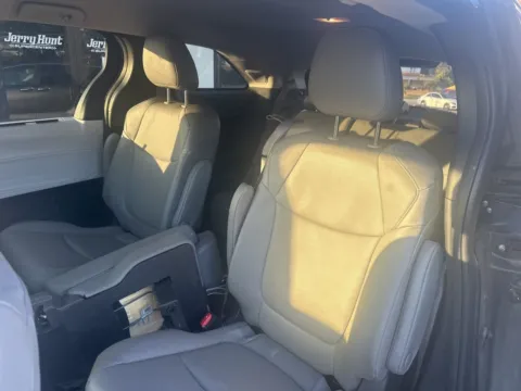 More photos of 2025 Toyota Sienna XLE at Jerry Hunt Supercenter - Lexington, NC