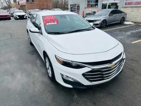 White 2024 CHEVROLET MALIBU LT for sale in Merrillville, IN