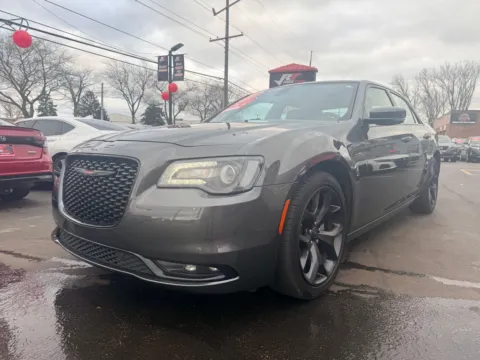 More photos of 2023 CHRYSLER 300 S V6 at Ride Time Auto Finance Broadway, IN