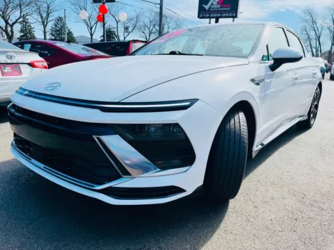 More photos of 2025 HYUNDAI SONATA SEL at Ride Time Auto Finance Broadway, IN
