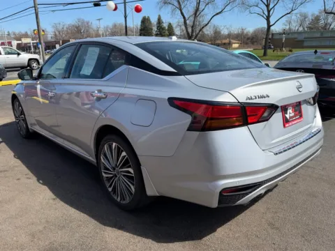 More photos of 2023 NISSAN ALTIMA 2.5 SL at Ride Time Auto Finance Broadway, IN