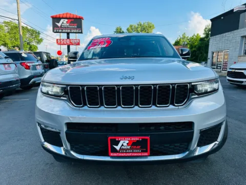 Another view of 2023 JEEP GRAND CHEROKEE LIMITED for sale in Merrillville, IN at Ride Time Auto Finance Broadway
