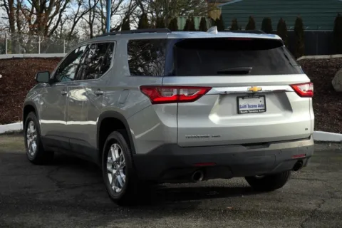 More photos of 2021 Chevrolet Traverse LT at South Tacoma Auto, WA