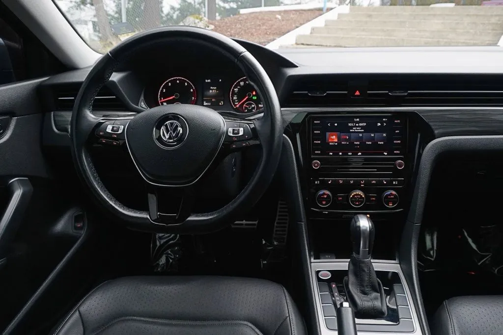 2020 Volkswagen Passat R-Line - Photo 15