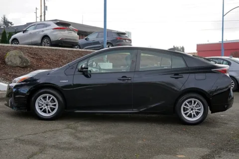 More photos of 2017 Toyota Prius Three at South Tacoma Auto, WA