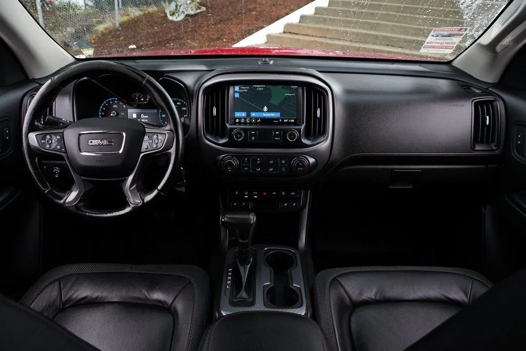GMC Canyon photo 15