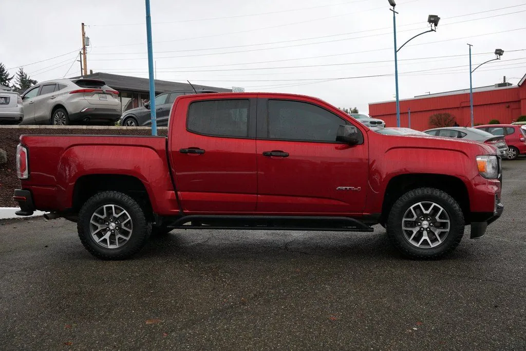 GMC Canyon photo 8