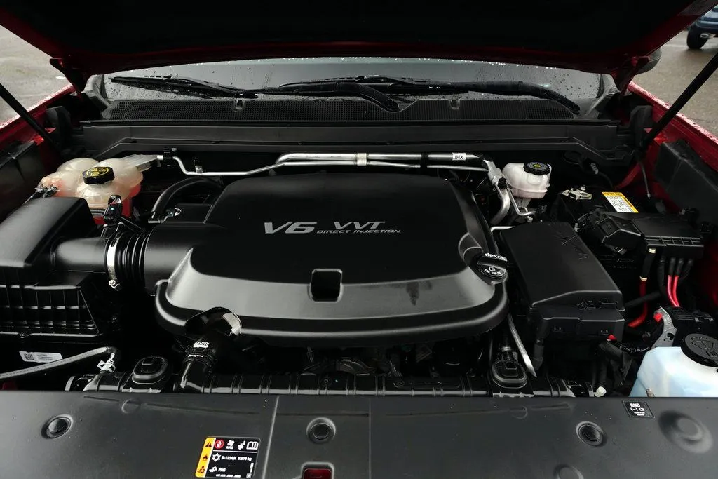 GMC Canyon photo 11