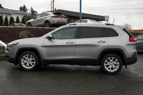 Another view of 2018 Jeep Cherokee Latitude for sale in Tacoma, WA at South Tacoma Auto