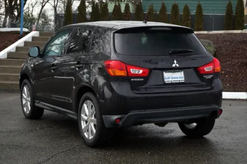 More photos of 2014 Mitsubishi Outlander Sport ES at South Tacoma Auto, WA