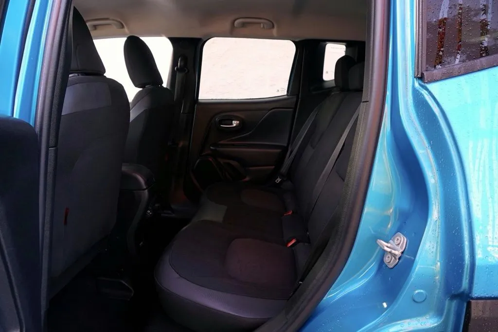 Jeep Renegade photo 18