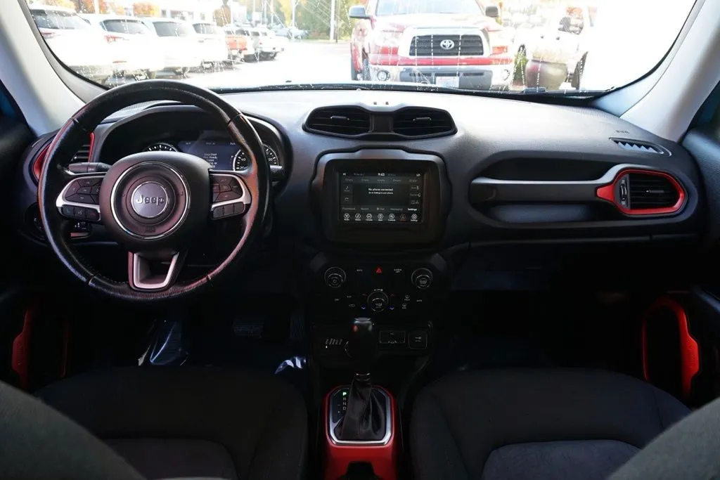 Jeep Renegade photo 17