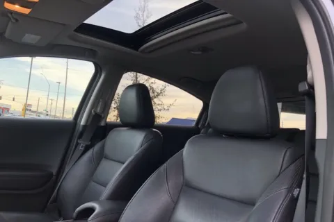 More photos of 2018 Honda HR-V EX-L w/Navigation at South Tacoma Auto, WA