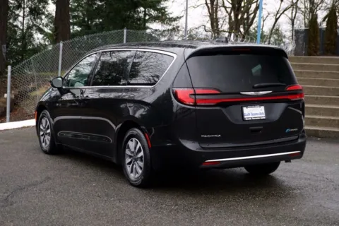 More photos of 2023 Chrysler Pacifica Hybrid Touring L at South Tacoma Auto, WA