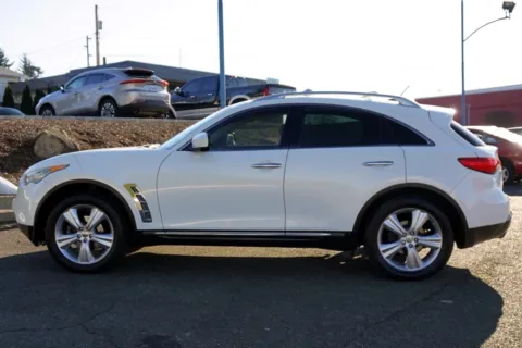 More photos of 2011 INFINITI FX35 at South Tacoma Auto, WA