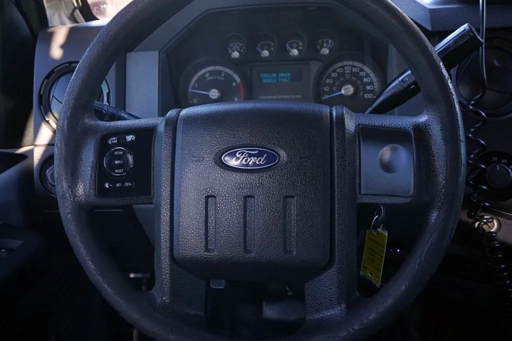 Ford F-450SD photo 14