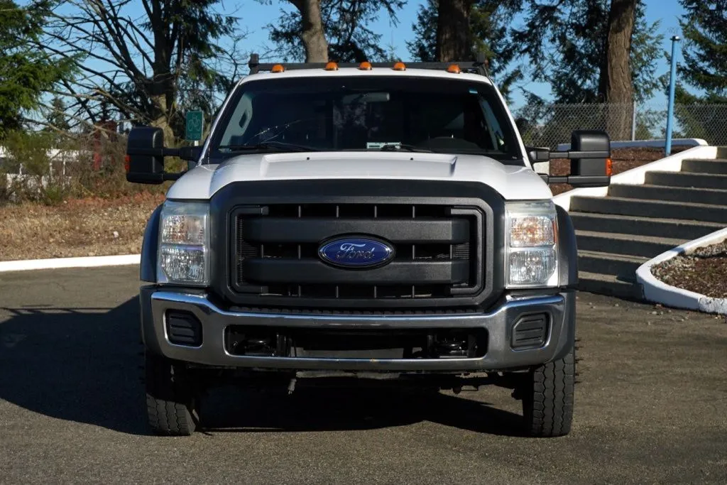 Ford F-450SD photo 2