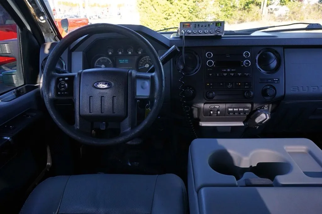 Ford F-450SD photo 15